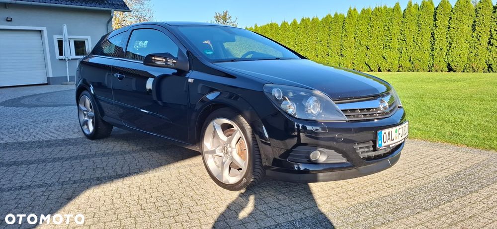 Opel Astra III GTC 2.0 T Sport - 11