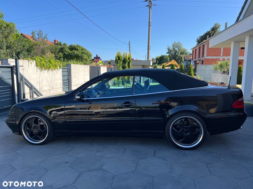 Mercedes-Benz CLK - 26