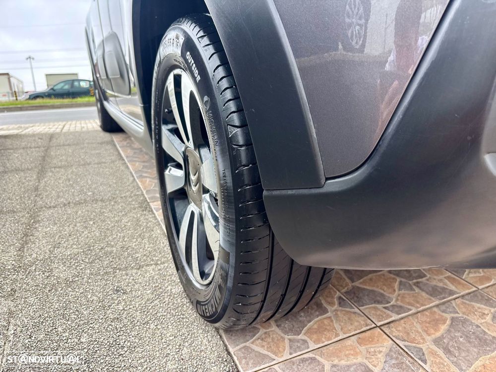 Citroën C3 1.2 PureTech Shine - 41