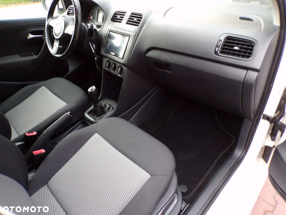Volkswagen Polo - 27