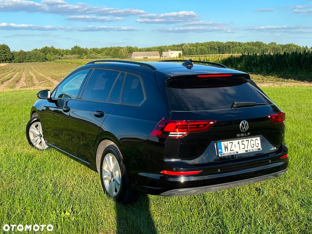Volkswagen Golf 1.5 eTSI Life DSG - 6