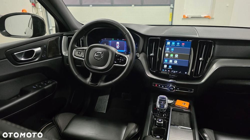 Volvo XC 60 B4 D Plus Dark - 6