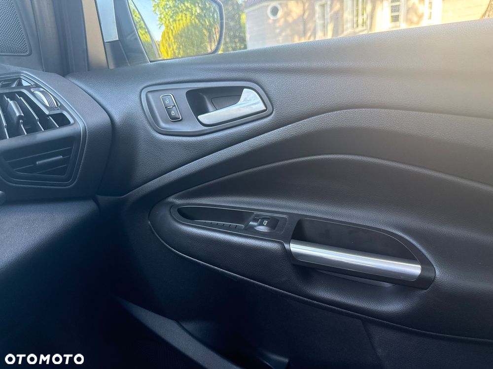 Ford Kuga - 22