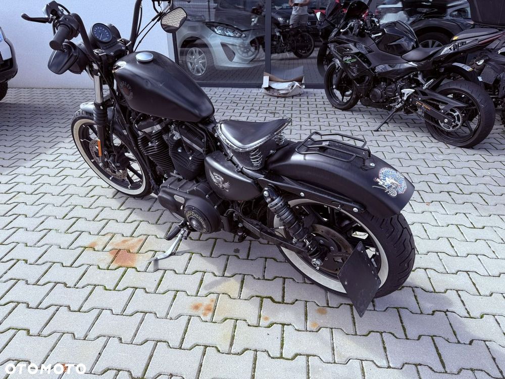Harley-Davidson Sportster Iron 883 - 4