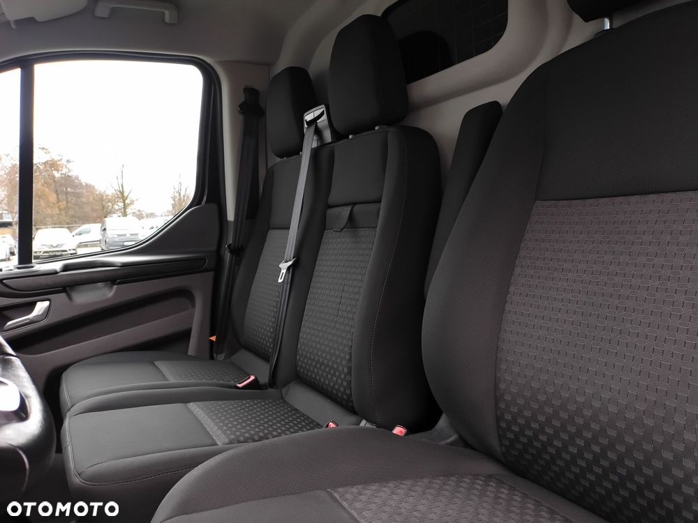 Ford Transit Custom - 26
