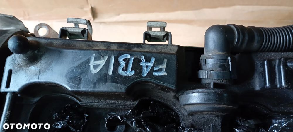 Silnik słupek blok silnika VW Audi Skoda Seat 1.6 TDI CAY - 8