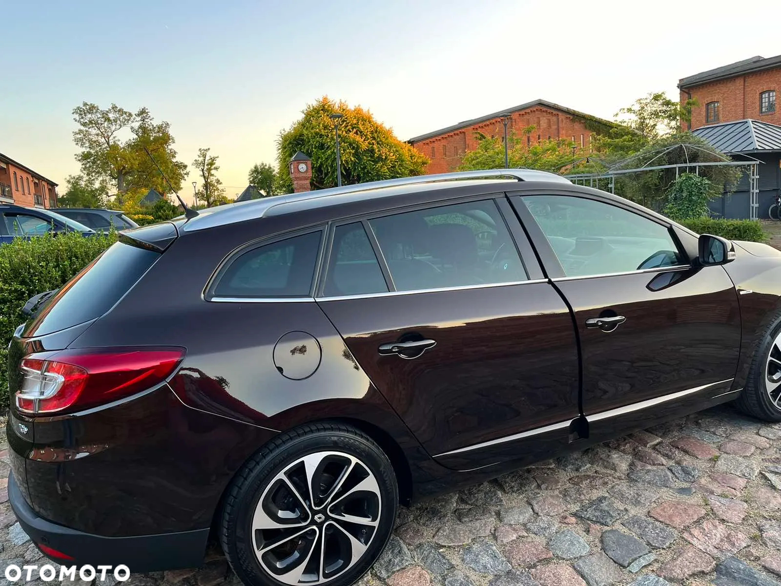 Renault Megane Grandtour ENERGY TCe 130 Start & Stop Bose Edition - 3