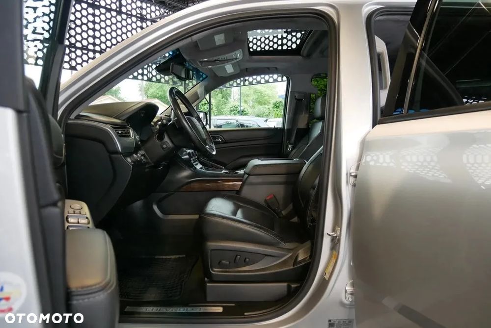 Chevrolet Tahoe - 4