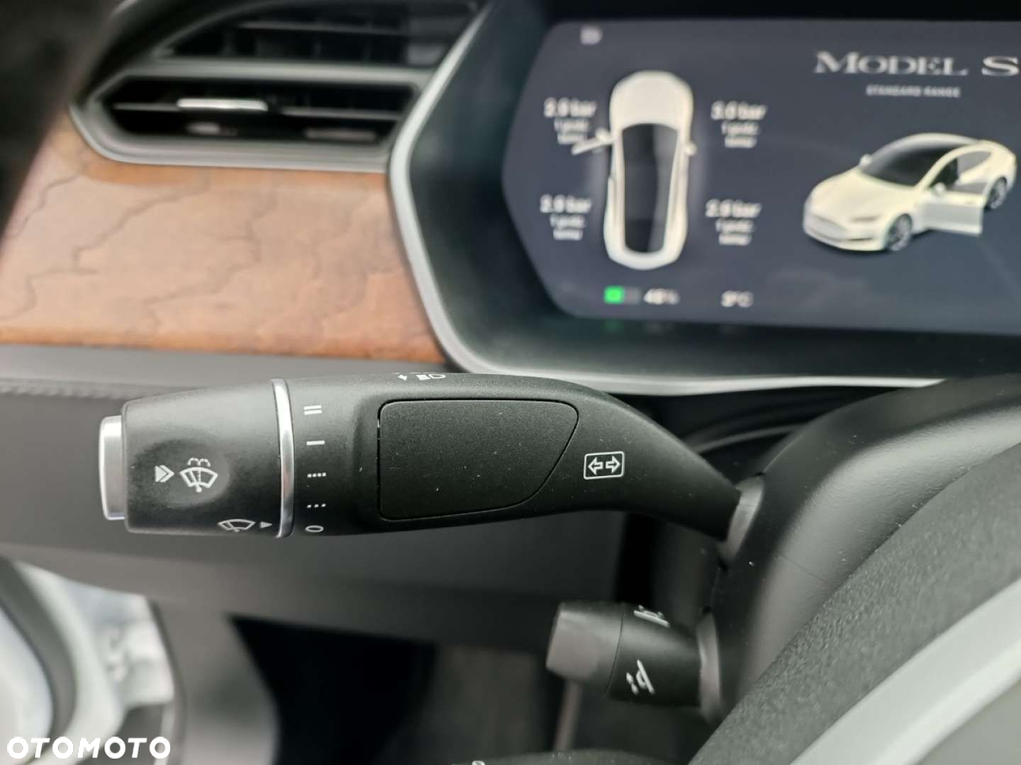 Tesla Model S - 21