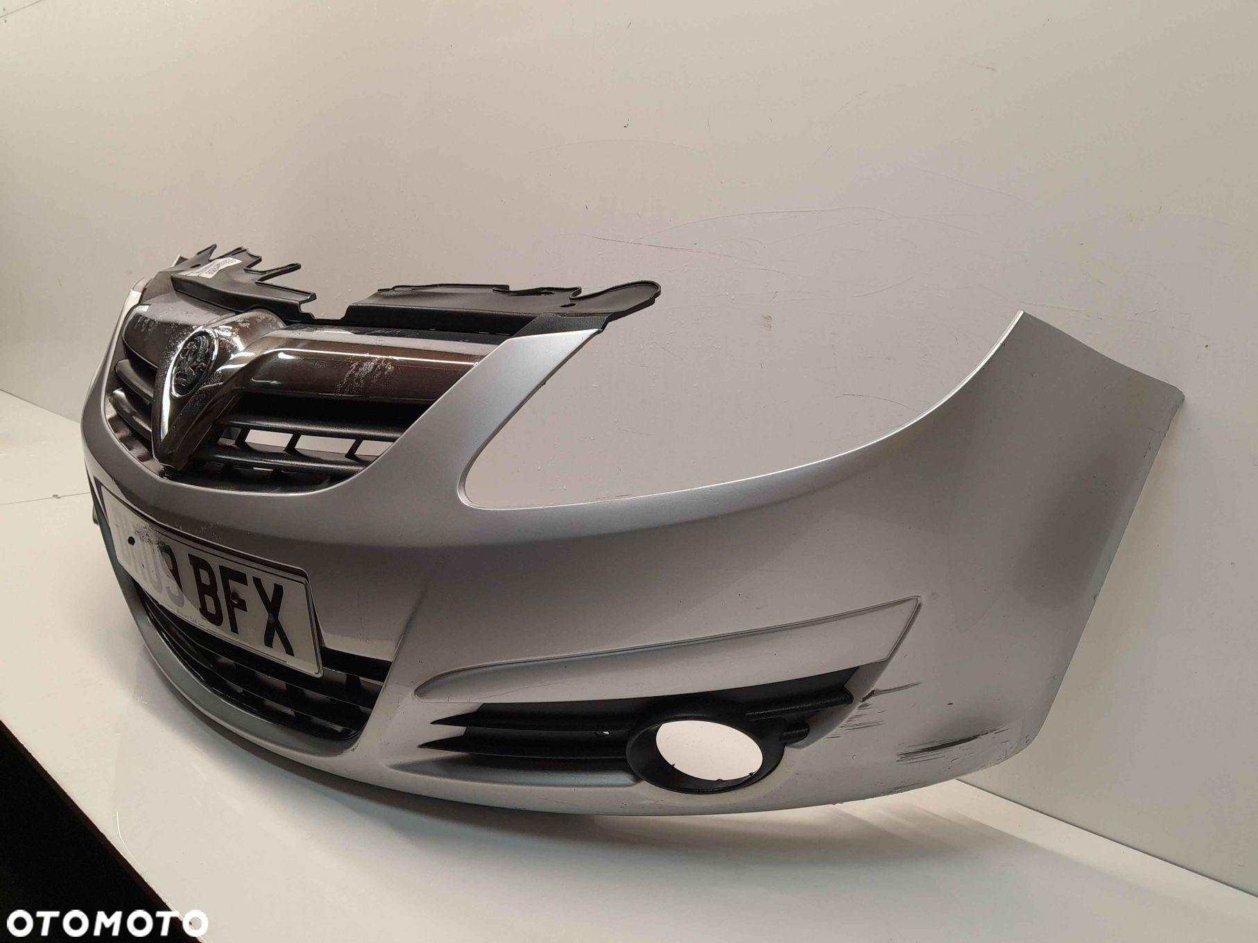 } ZDERZAK PRZÓD PRZEDNI OPEL CORSA D Z157 Z176 SREBRNY HALOGENY - 2