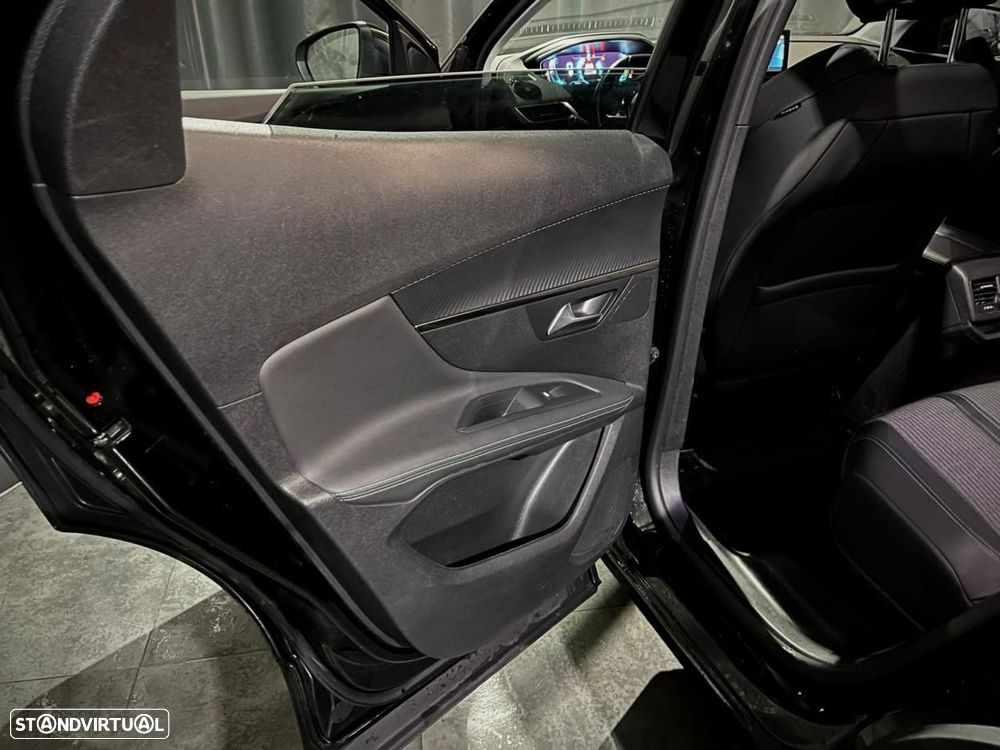 Peugeot 3008 1.6 Hybrid Allure Pack e-EAT8 - 26