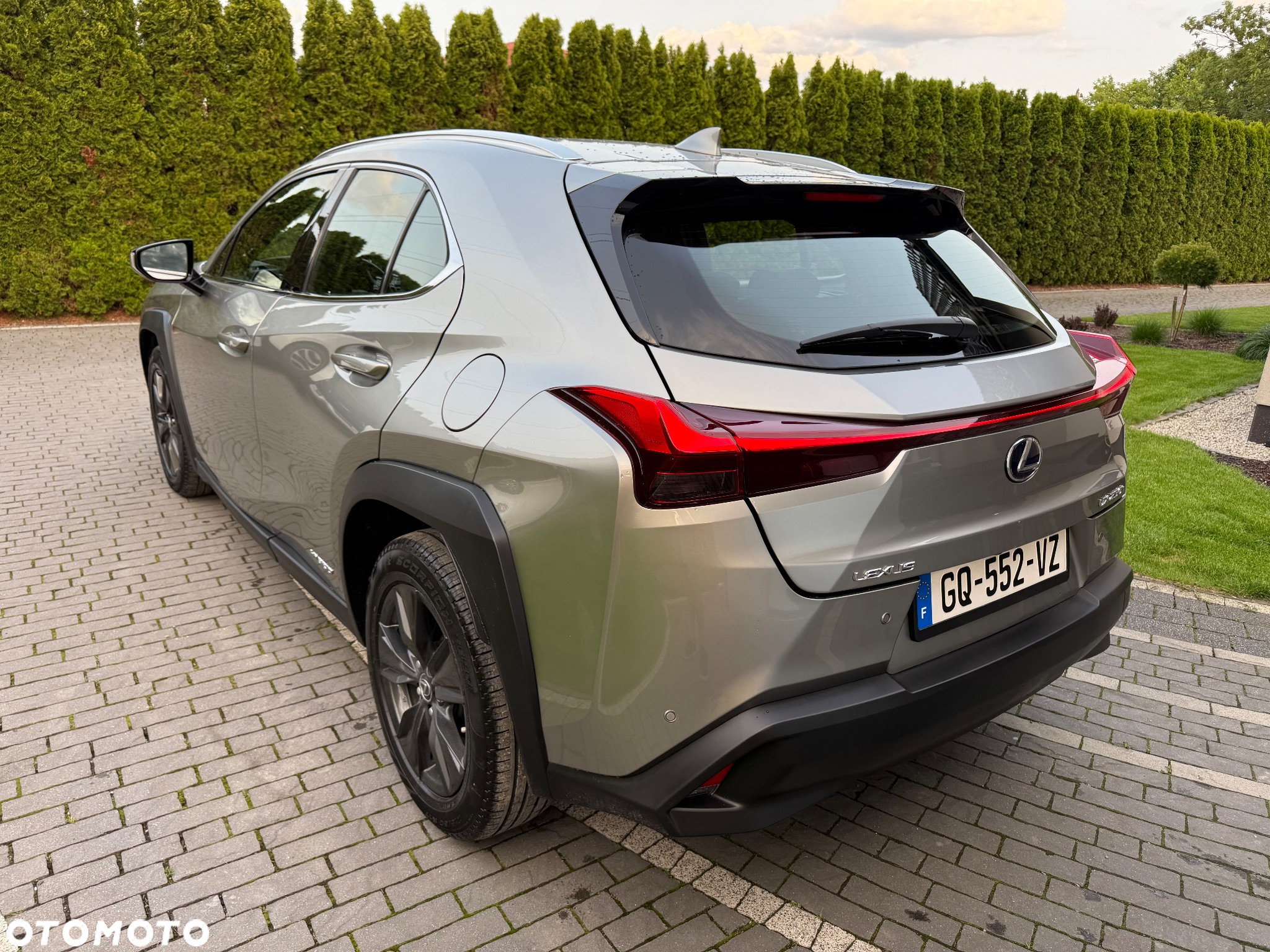 Lexus UX - 2