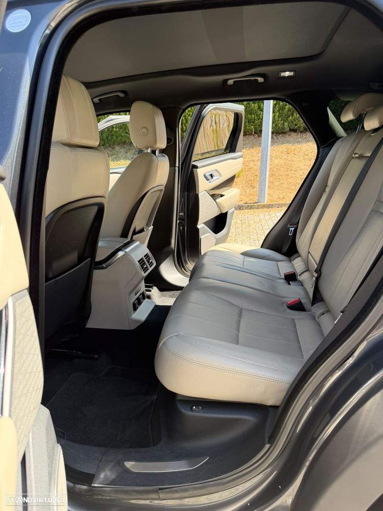 Land Rover Range Rover Velar 3.0 D R-Dynamic SE - 4