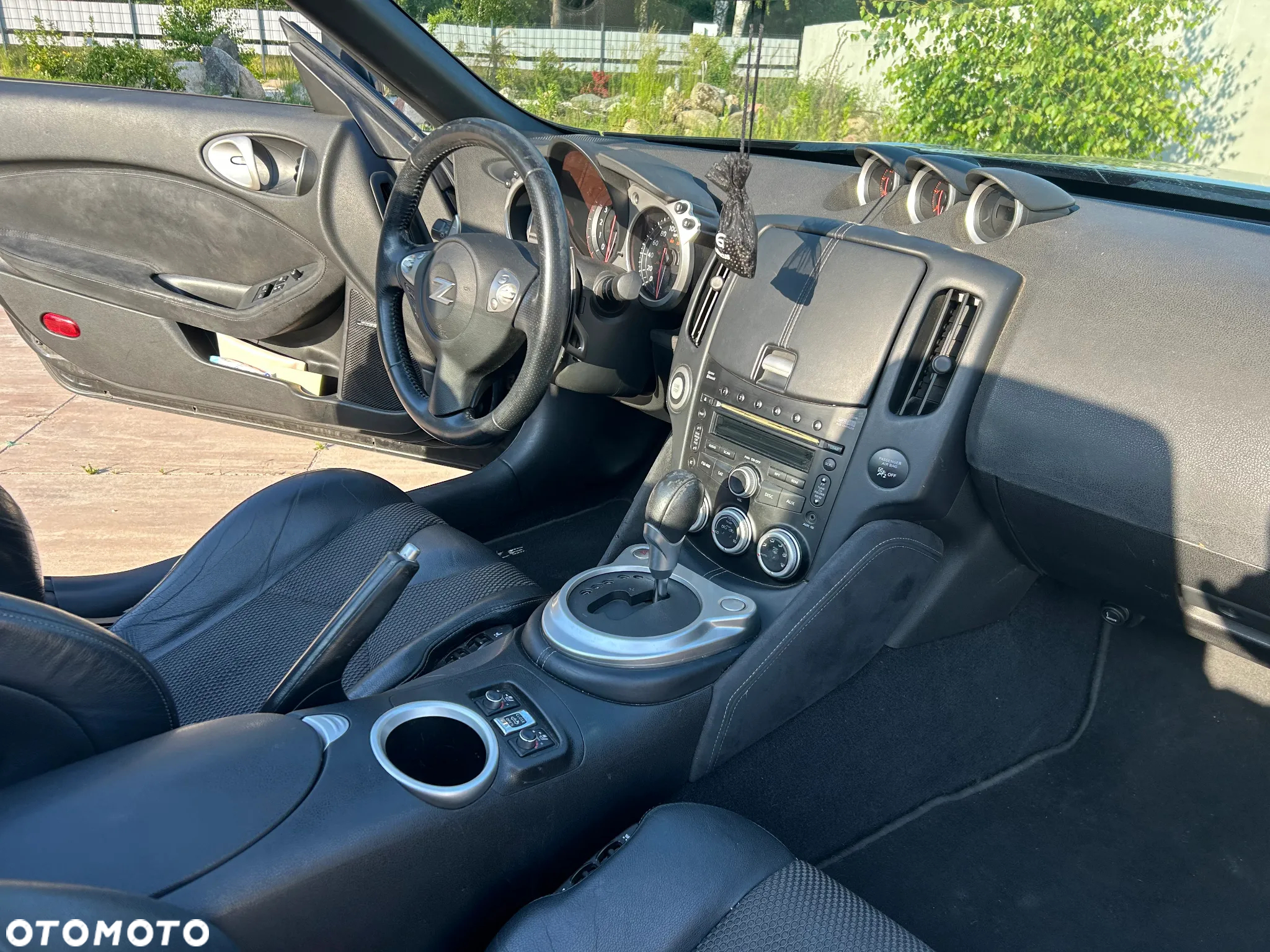 Nissan 370 Z Standard - 13