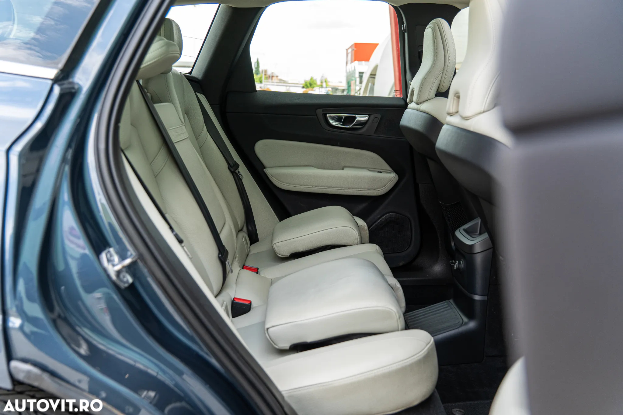 Volvo XC 60 Recharge T8 Twin Engine eAWD Inscription - 26