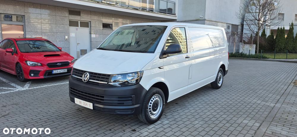 Volkswagen Transporter - 1