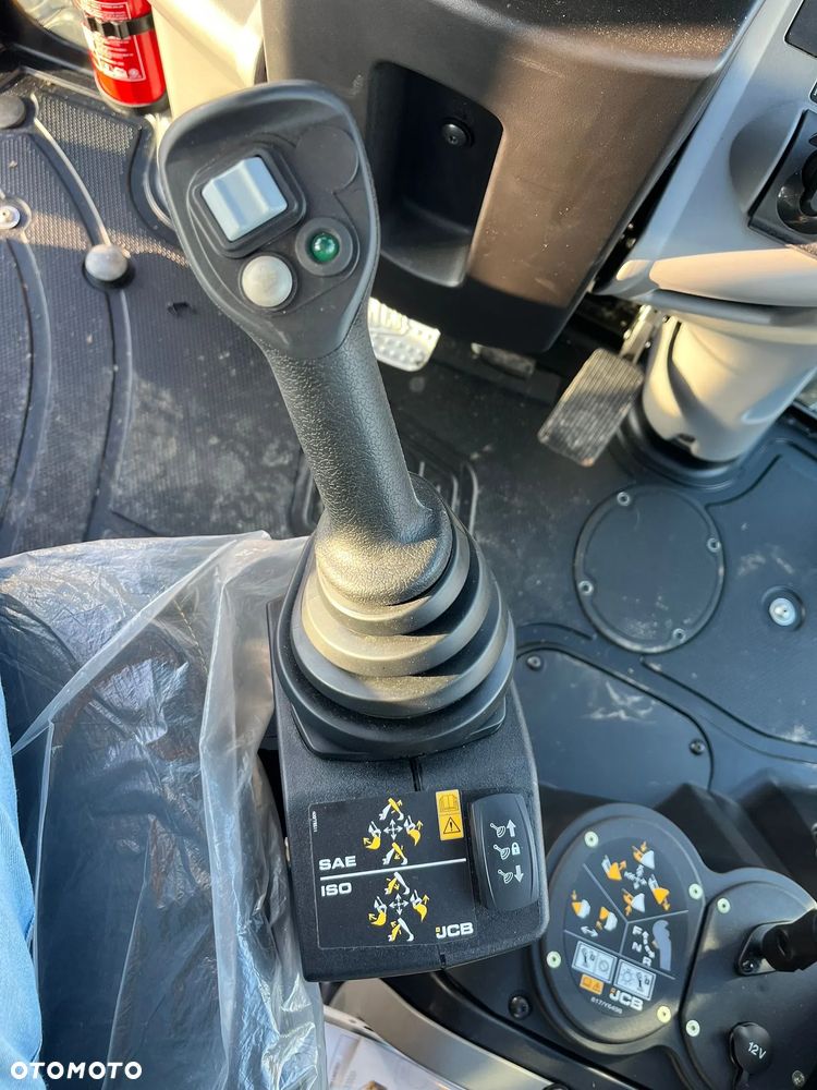 JCB 3CX PLUS * NOWA nieużywana * Joysticki * 110KM * Torquelock * Klimatyzacja * Autoshift * - 12