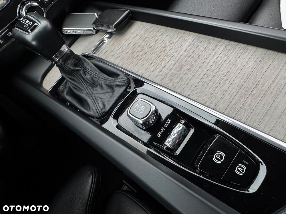 Volvo XC 60 D4 AWD Inscription - 31