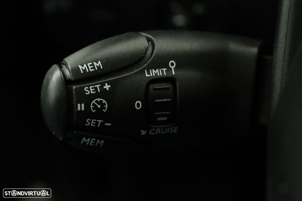 Citroën C3 1.2 PureTech Shine - 17