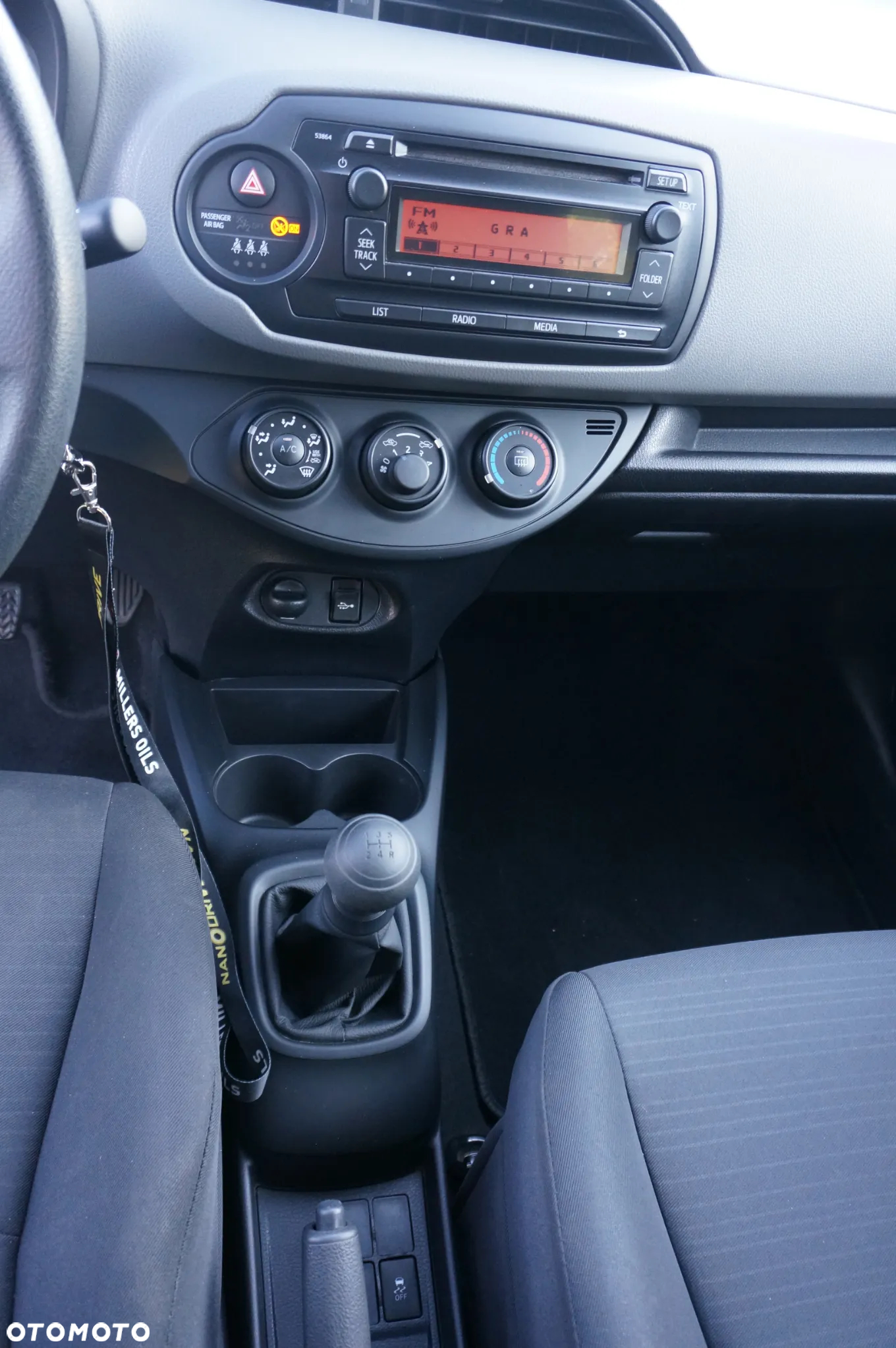 Toyota Yaris 1.0 Active EU6 - 13