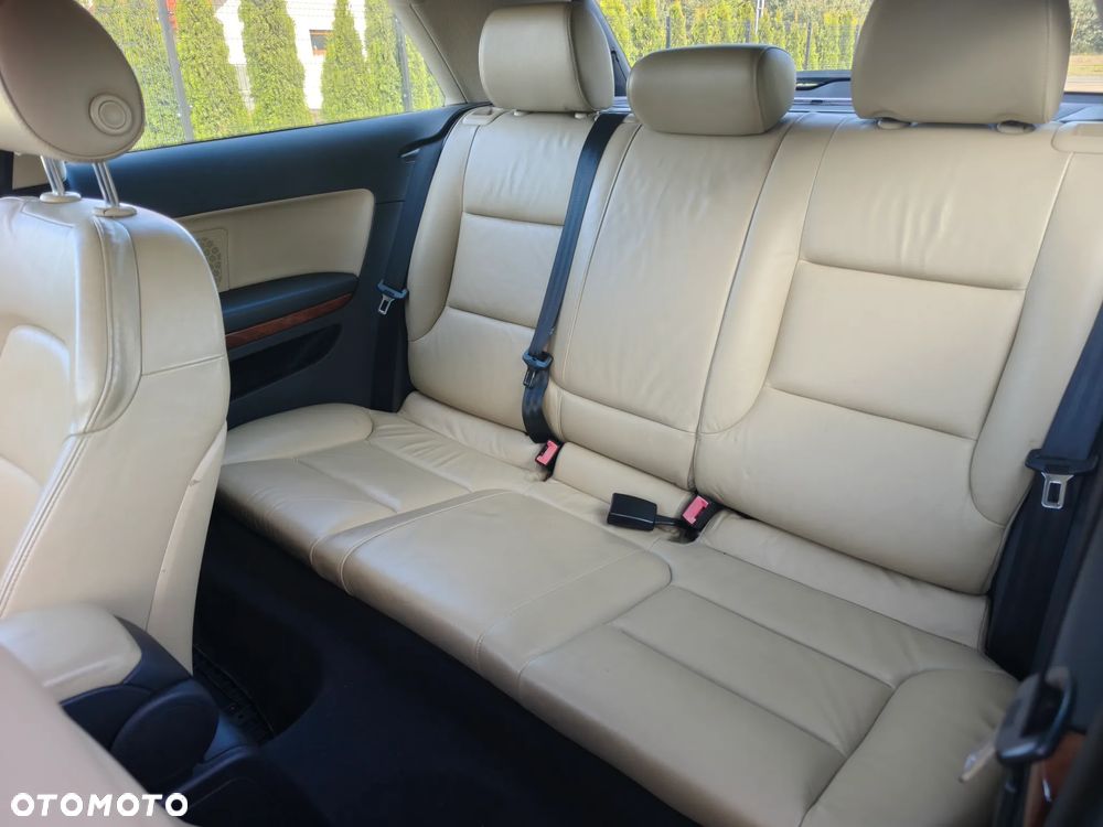 Audi A3 3-drzwiowe 2.0 FSI Ambiente Tiptronic - 19