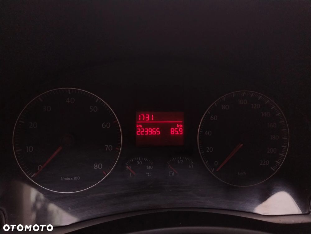 Volkswagen Golf - 9