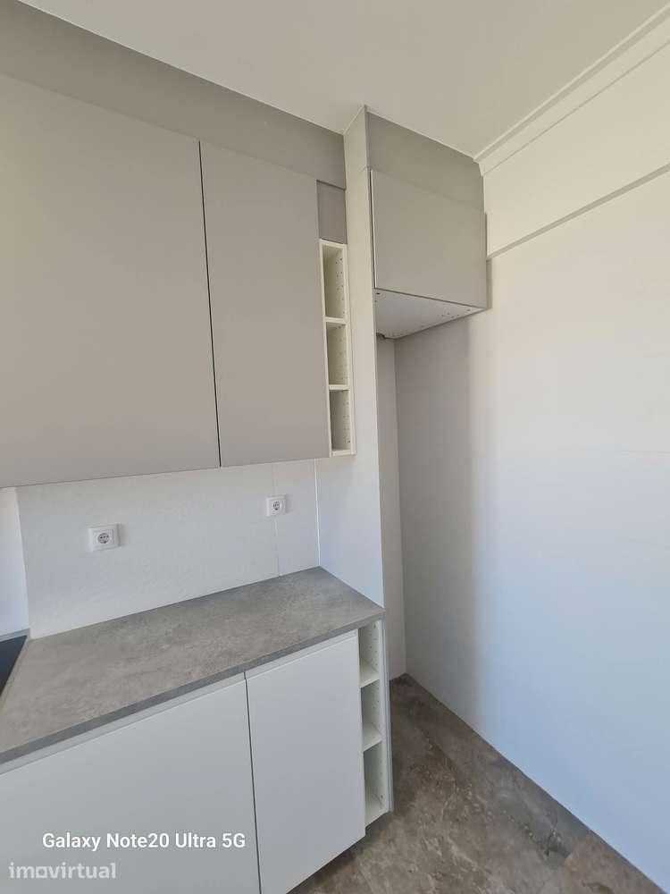 T3 com 2 marquises e 2 casas de banho na Póvoa de Santa Iria - Grande imagem: 4/19