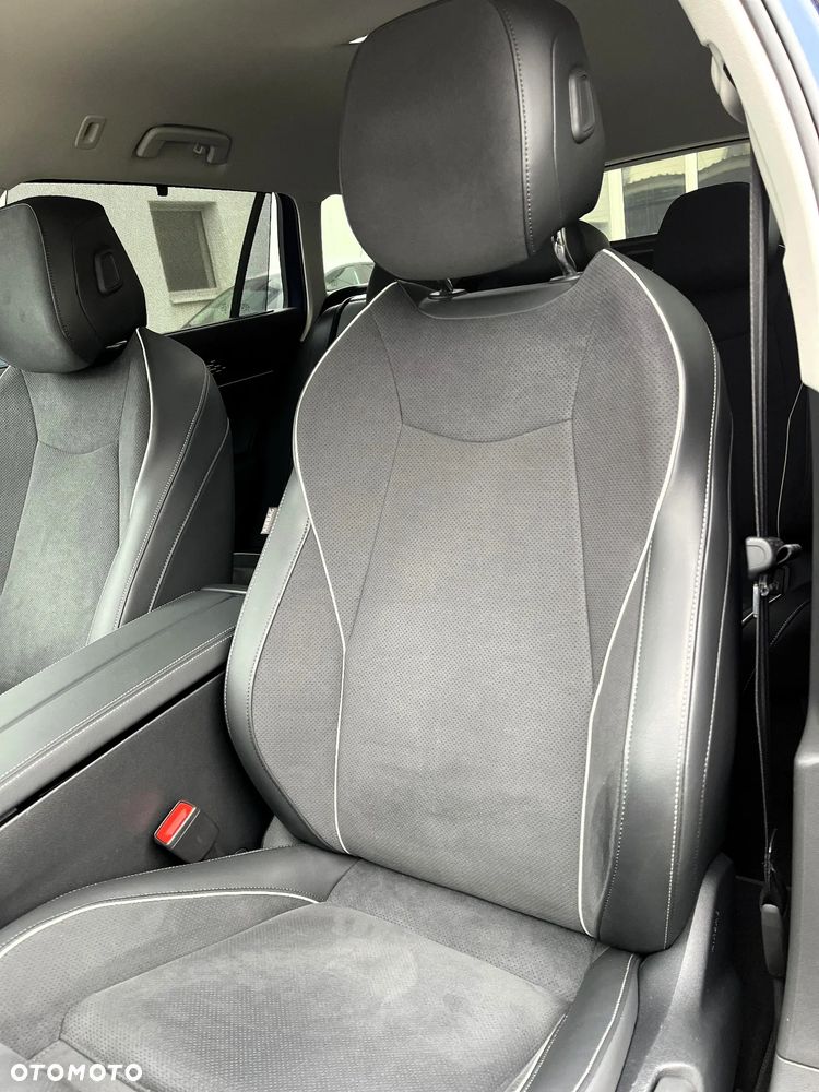 Volkswagen Passat - 12