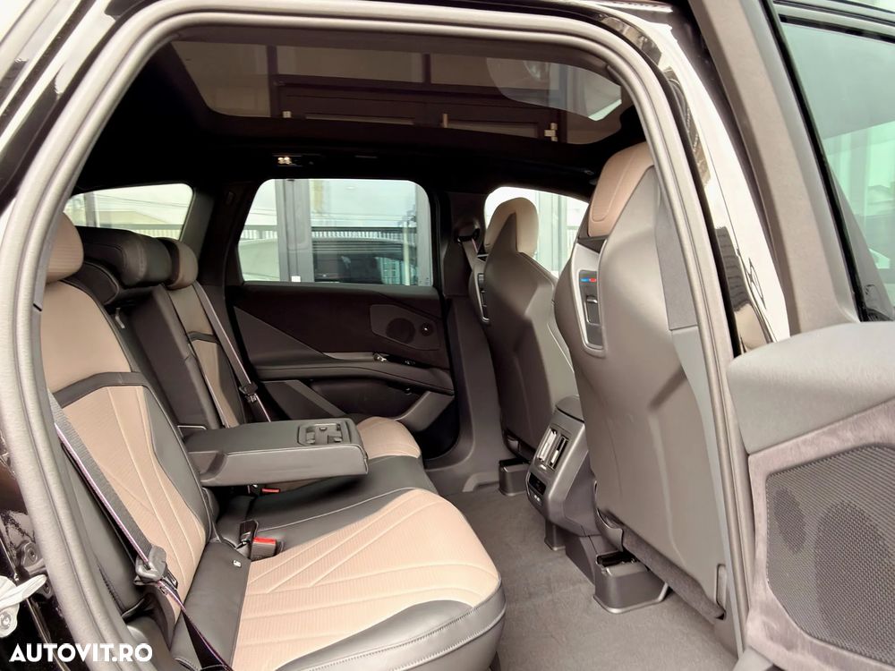 BMW iX3 50 xDrive - 13