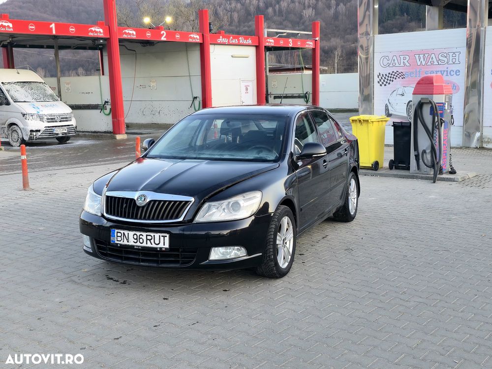 Skoda Octavia 1.6 TDI DPF Ambiente - 2