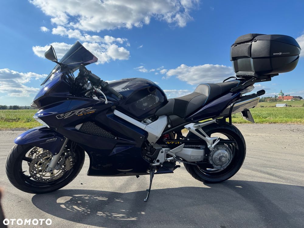 Honda VFR - 15