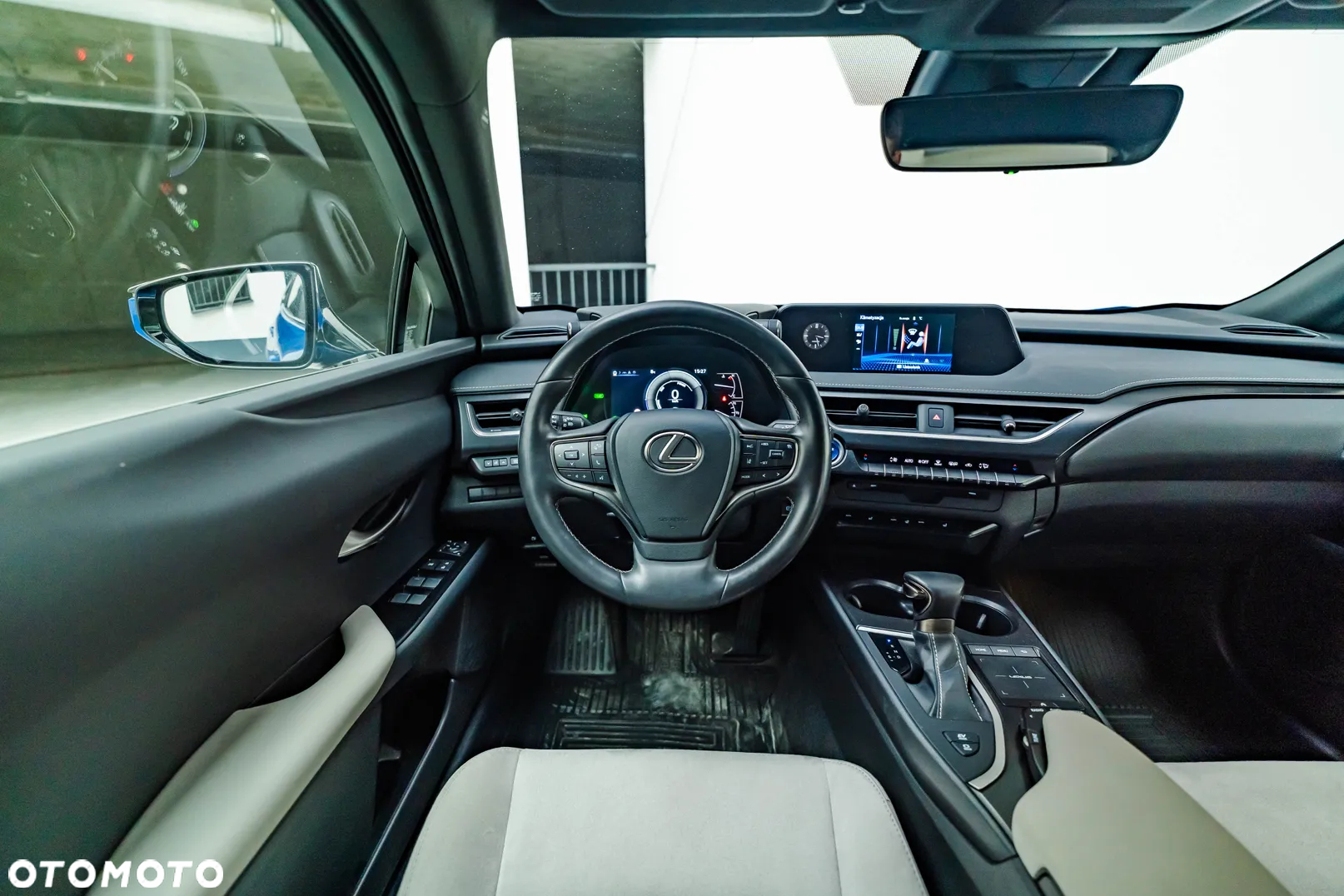 Lexus UX - 13