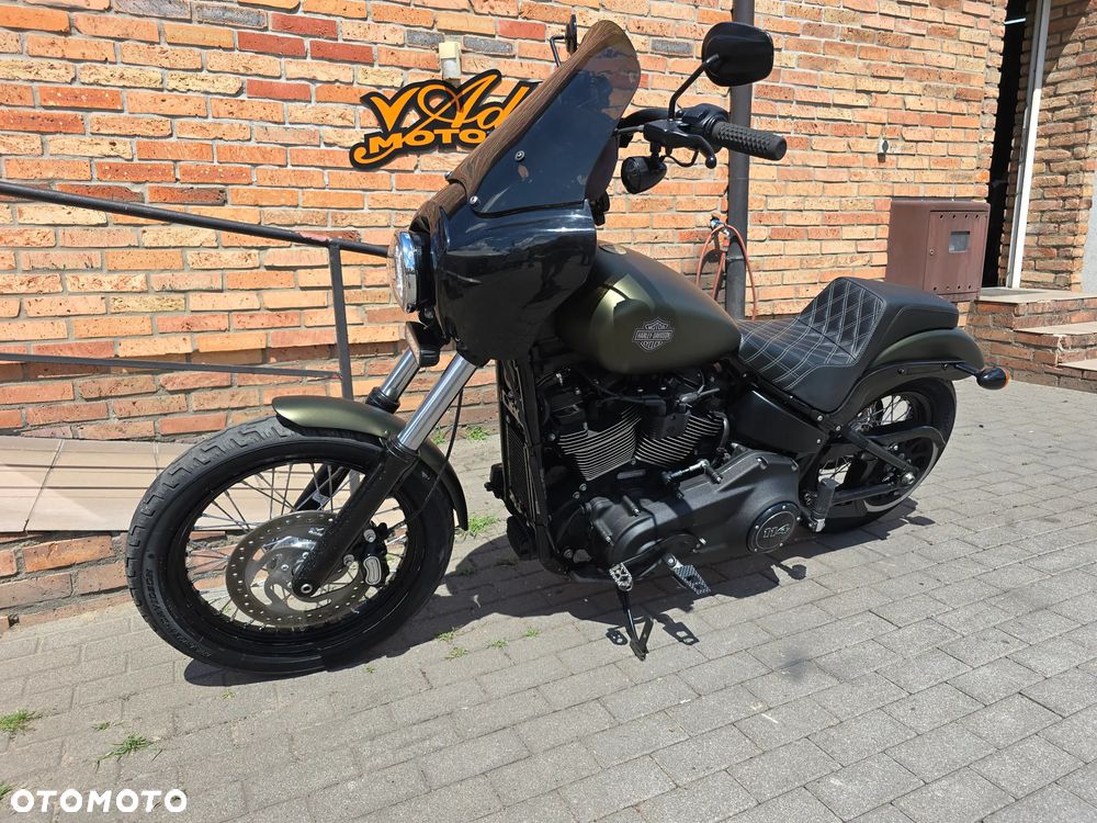 Harley-Davidson Dyna Street Bob - 16