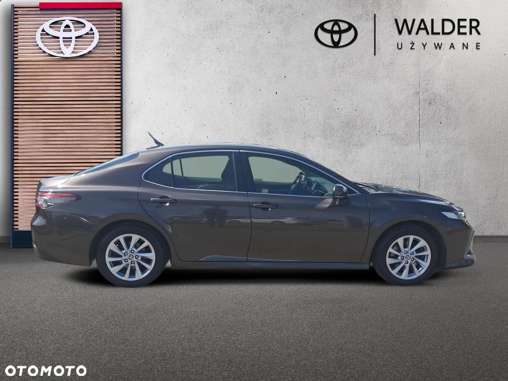Toyota Camry 2.5 Hybrid Comfort CVT - 6