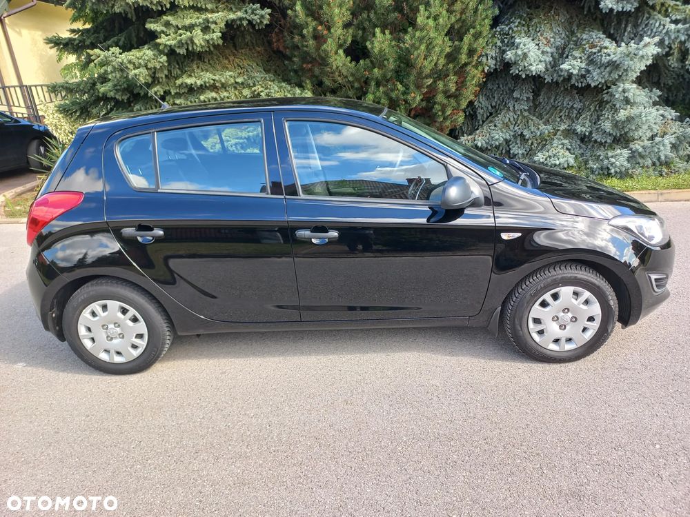 Hyundai i20 1.2 Trend - 12