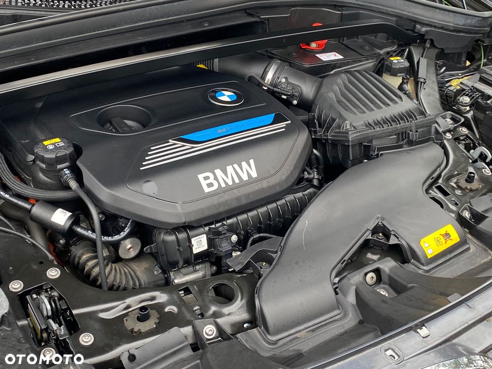 BMW X1 xDrive25e Business Edition - 12