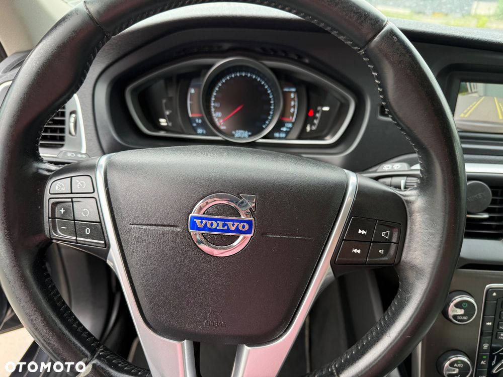 Volvo V40 D3 Momentum - 18