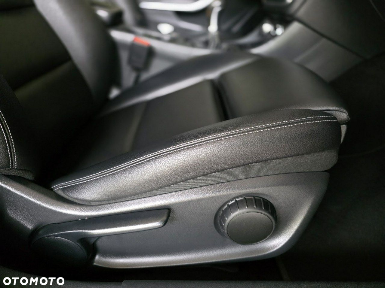 Mercedes-Benz CLA - 24