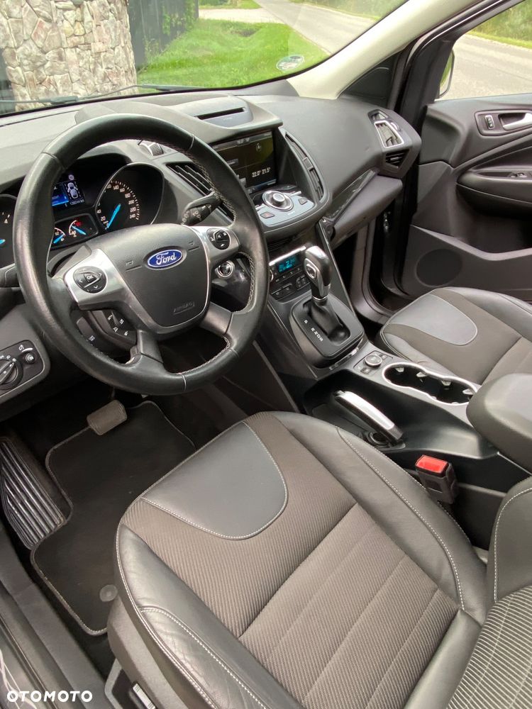 Ford Kuga 2.0 TDCi 4x4 ST-Line - 23