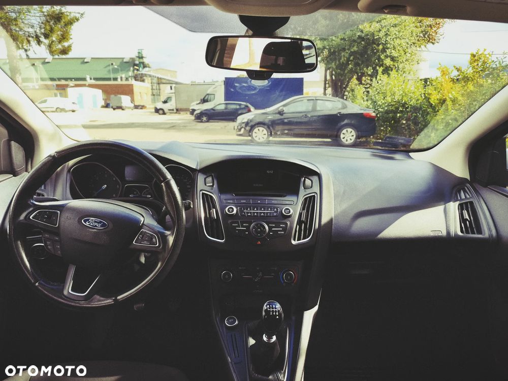 Ford Focus 1.5 TDCi SYNC Edition - 14
