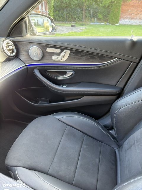 Mercedes-Benz Klasa E 220 d 4-Matic 9G-TRONIC - 12