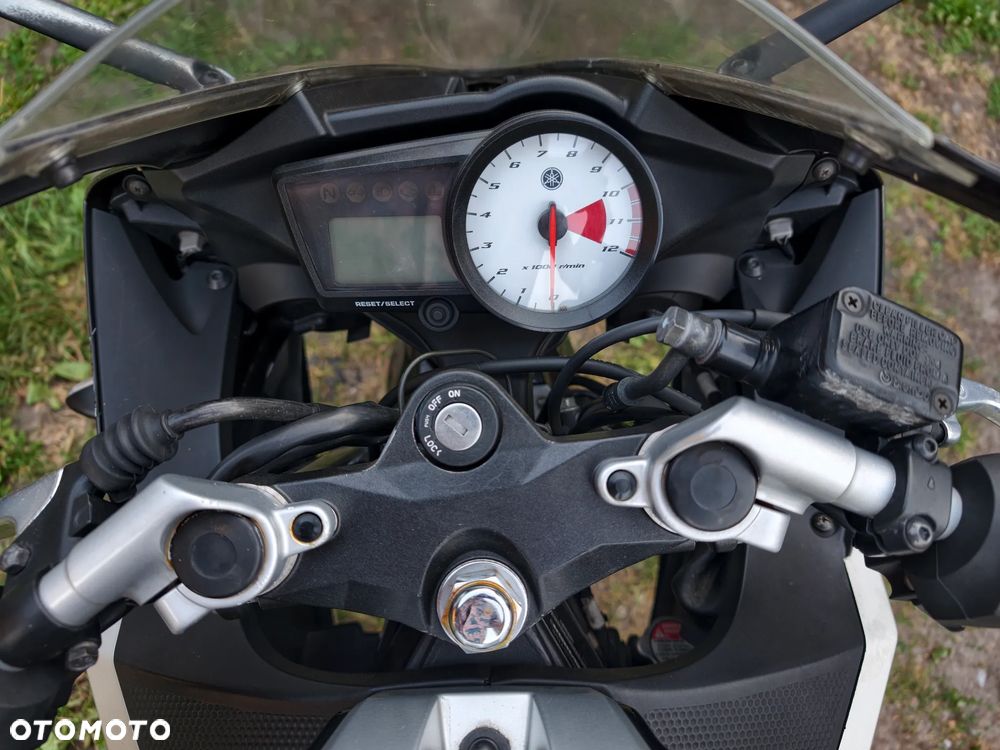 Yamaha YZF - 6