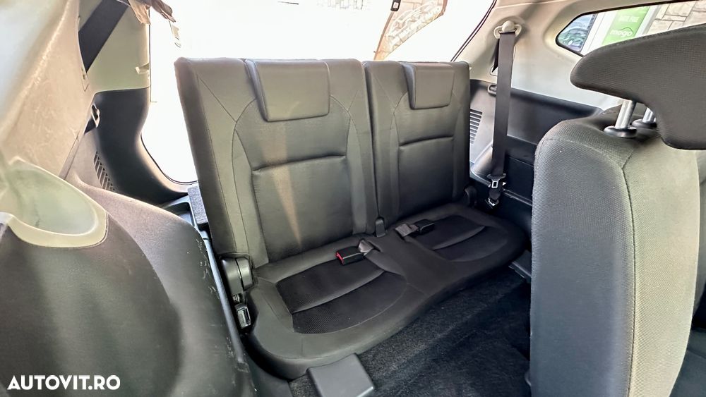 Nissan Qashqai+2 - 10