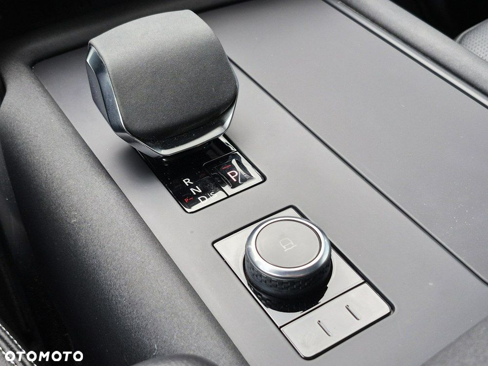 Land Rover Discovery 3.0 D250 mHEV Dynamic SE - 36