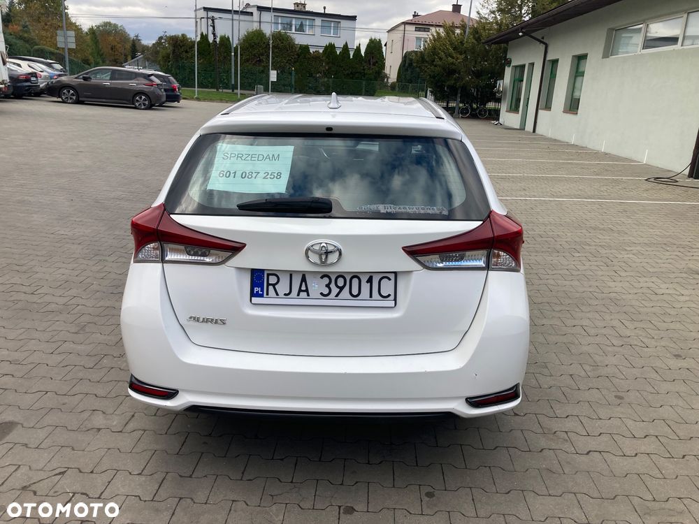 Toyota Auris - 8