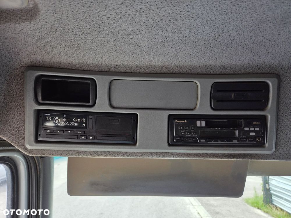 Mercedes-Benz AXOR 1826L // 9 BIEGÓW // KLIMA HAK // HDS HIAB ŻURAW DŹWIG // TYŁ PODUSZKI // EURO 4 - 25