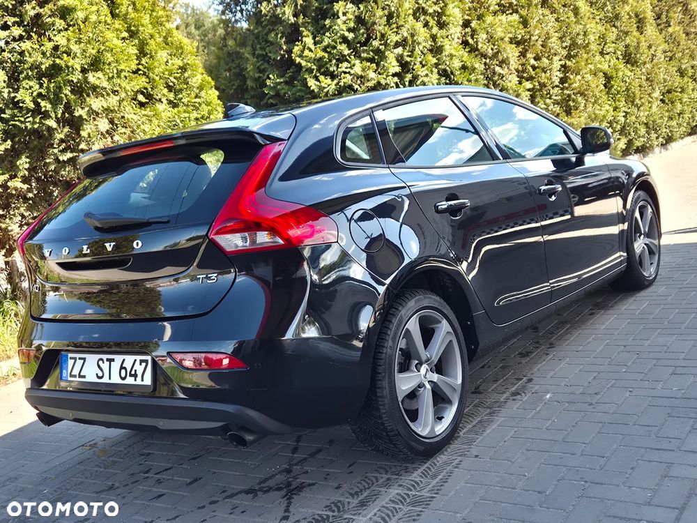 Volvo V40 T3 Geartronic Momentum - 9