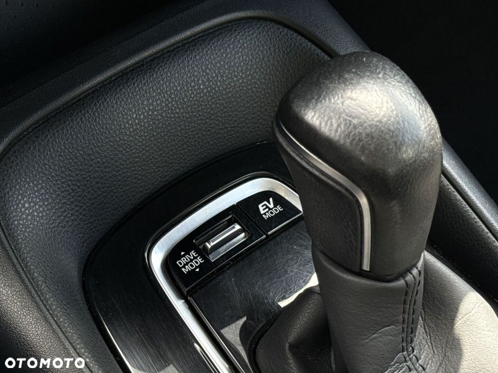 Toyota Corolla 1.8 Hybrid Comfort - 17