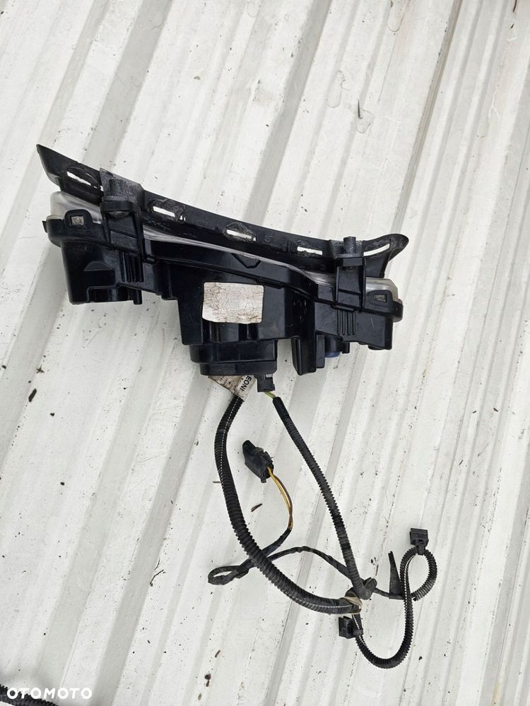 Citroen DS3 lewy lampa led mocowanie instalacja w zderzak przod 89207211 - 4