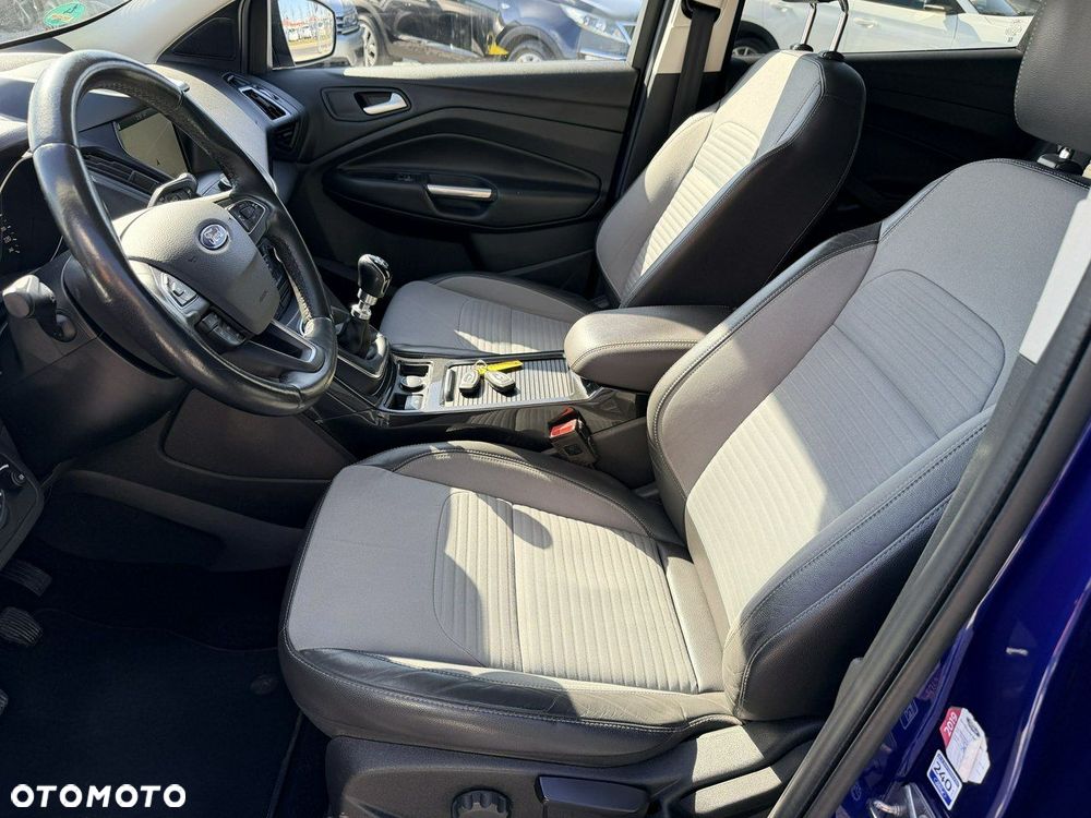 Ford Kuga 2.0 TDCi 4x2 Titanium - 26